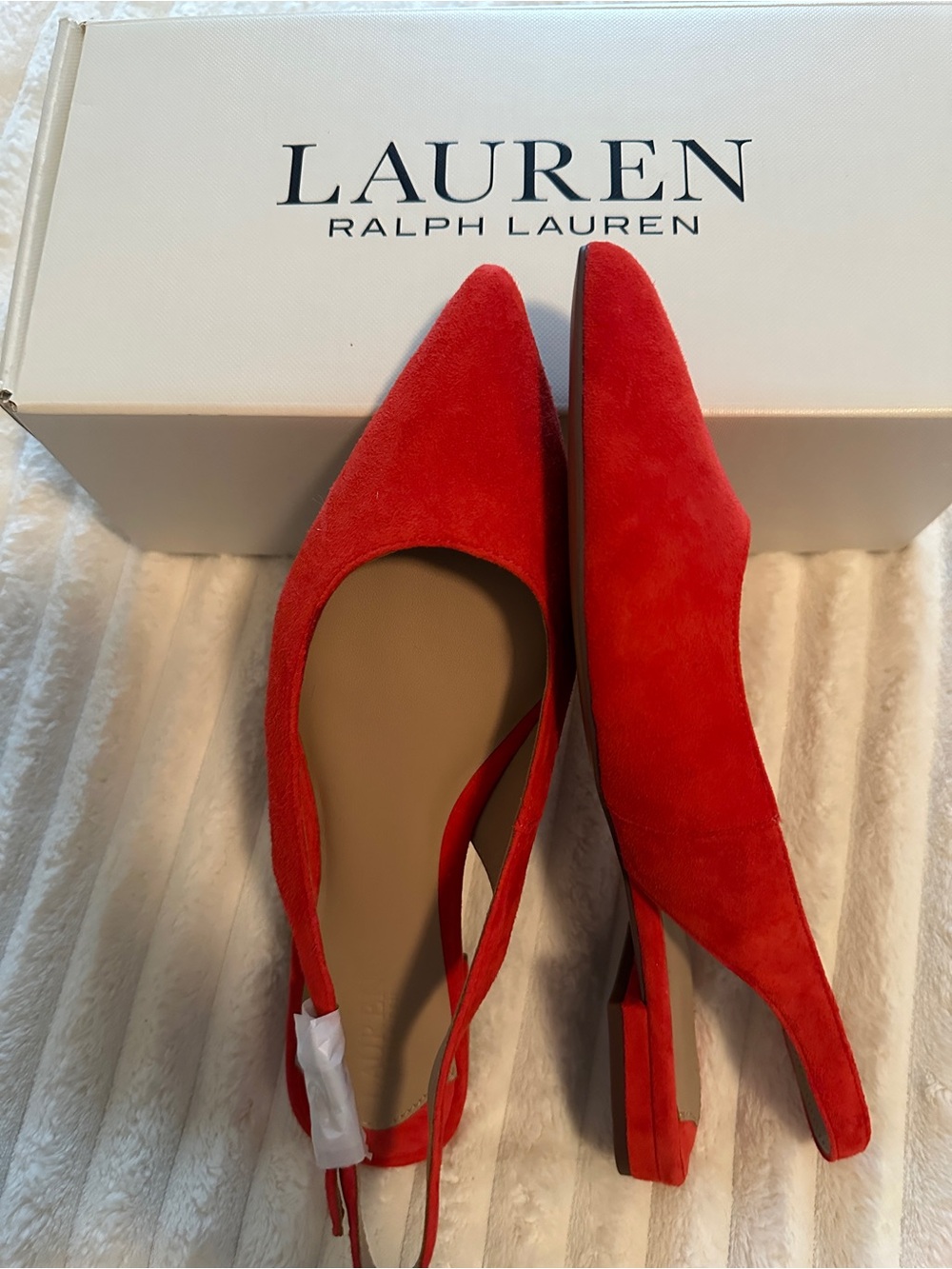 Lauren. Ralph Lauren Red Suede Pointed Toe Slingback Flats - Picture 4 of 7